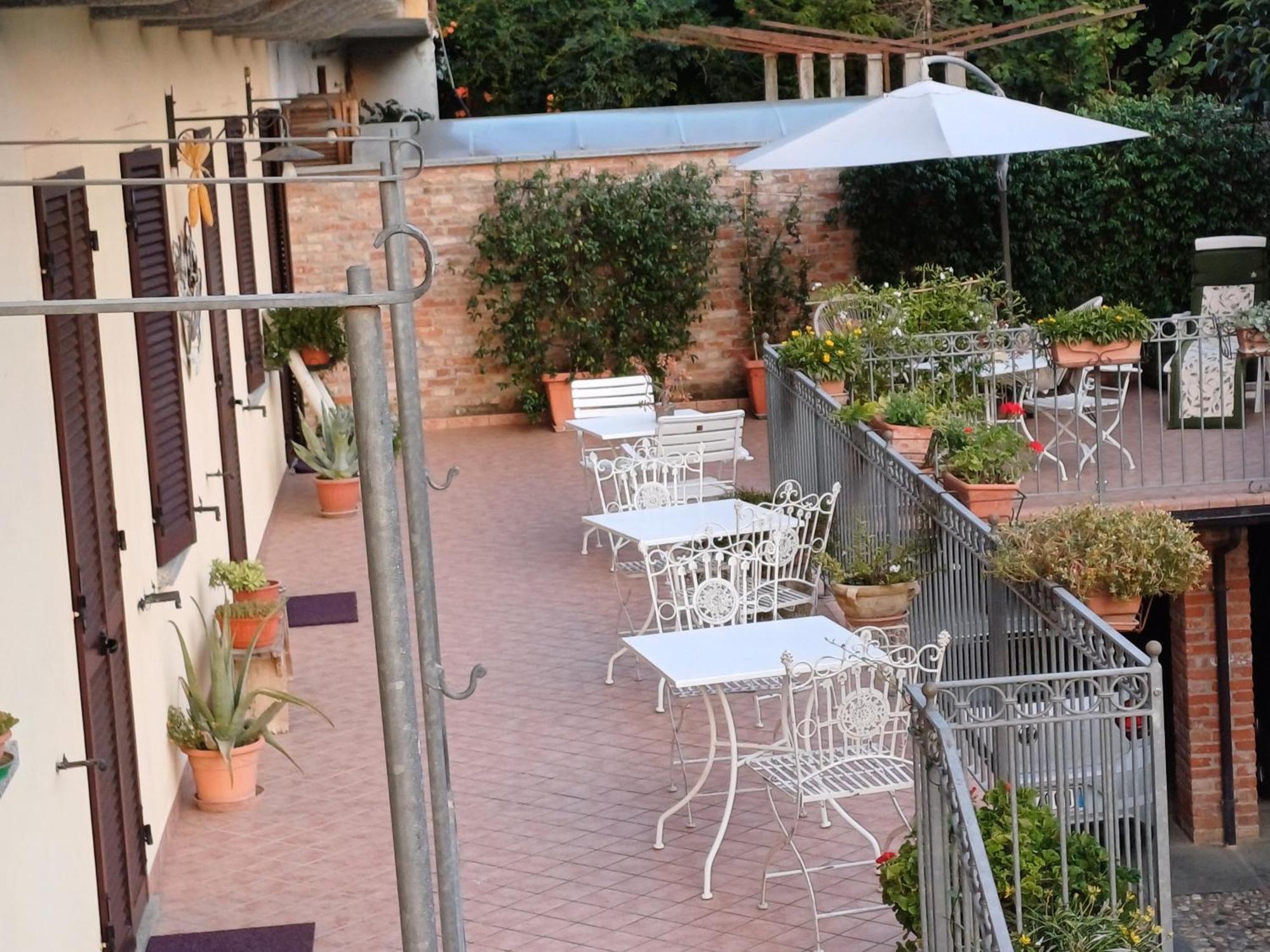Il Germano Reale Bed & Breakfast Alba  Eksteriør bilde